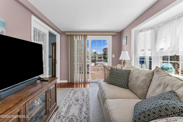 318 Silver Bay Road, Toms River, NJ 08753