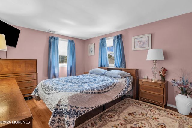 318 Silver Bay Road, Toms River, NJ 08753