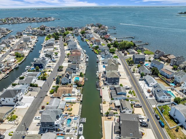 318 Silver Bay Road, Toms River, NJ 08753