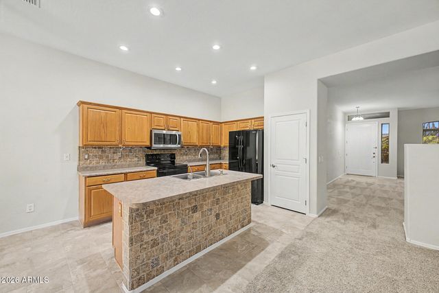 25647 N SINGBUSH Loop, Phoenix, AZ 85083