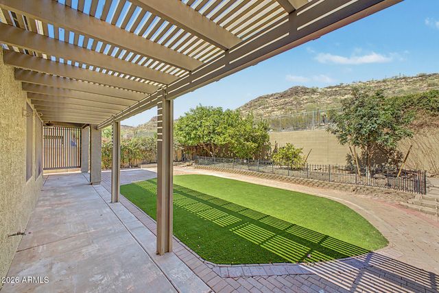 25647 N SINGBUSH Loop, Phoenix, AZ 85083