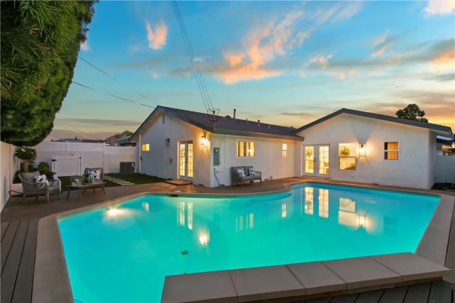 2543 E Locust, Orange, CA 92867