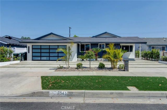 2543 E Locust, Orange, CA 92867