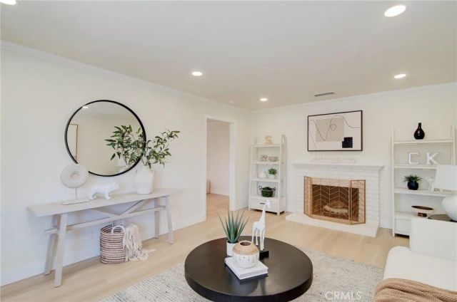 2543 E Locust, Orange, CA 92867