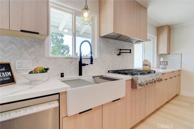 2543 E Locust, Orange, CA 92867