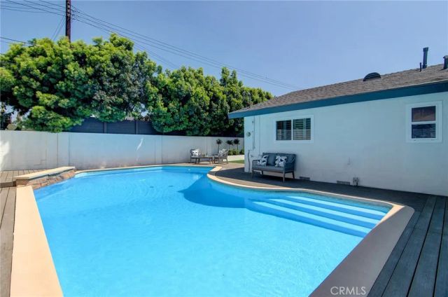 2543 E Locust, Orange, CA 92867