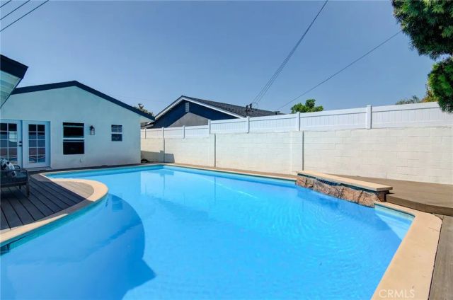 2543 E Locust, Orange, CA 92867