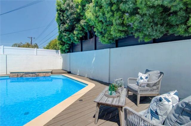 2543 E Locust, Orange, CA 92867