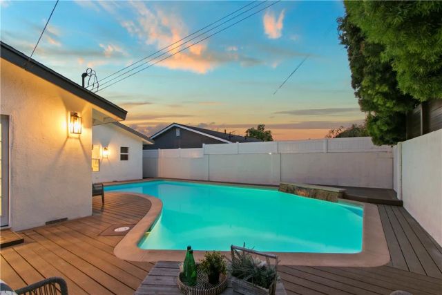 2543 E Locust, Orange, CA 92867