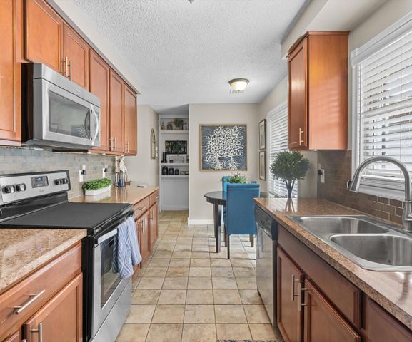 43440 Cottisford Street, Novi City, MI 48167