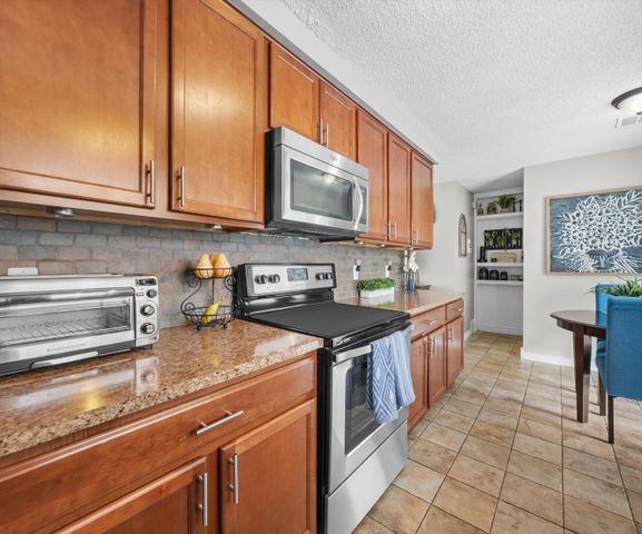 43440 Cottisford Street, Novi City, MI 48167
