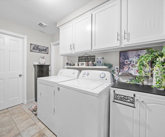 43440 Cottisford Street, Novi City, MI 48167