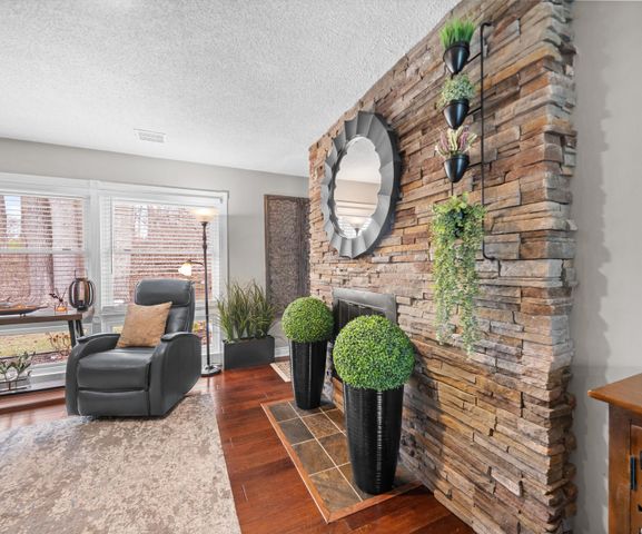 43440 Cottisford Street, Novi City, MI 48167