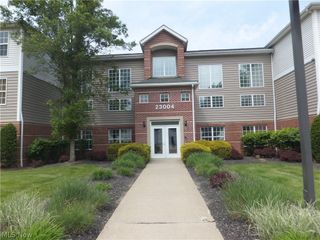 23004 Chandlers Lane 114, Olmsted Falls, OH 44138