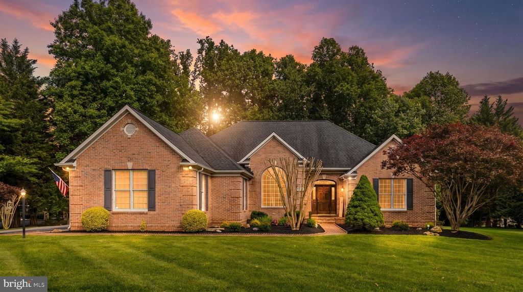 Image 1 of property listing at 2926 SUMMER HILL DR, West Friendship, MD 21794