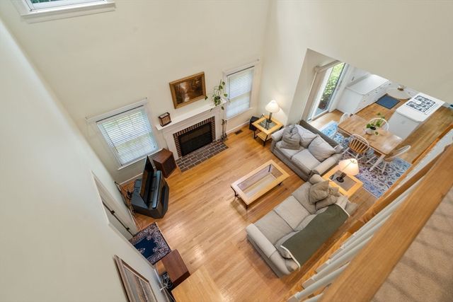 38 Upwey Rd, Wellesley, MA 02481