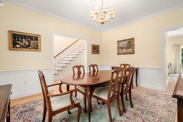 38 Upwey Rd, Wellesley, MA 02481