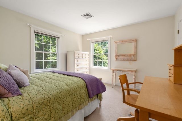 38 Upwey Rd, Wellesley, MA 02481