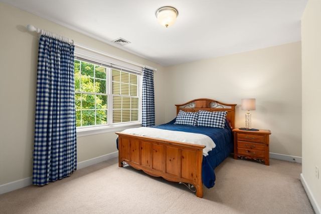 38 Upwey Rd, Wellesley, MA 02481