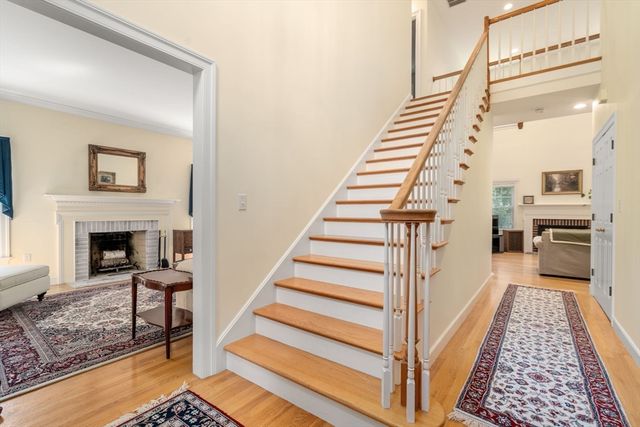 38 Upwey Rd, Wellesley, MA 02481