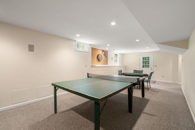 38 Upwey Rd, Wellesley, MA 02481