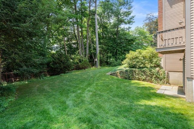 38 Upwey Rd, Wellesley, MA 02481