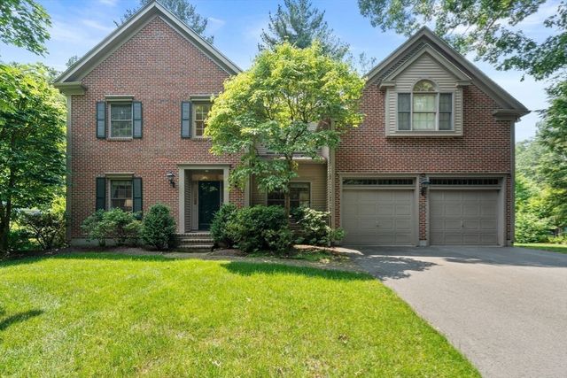 38 Upwey Rd, Wellesley, MA 02481