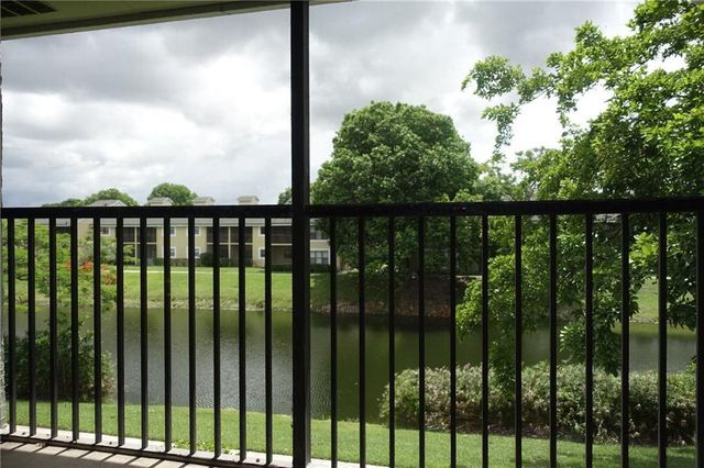 4088 N Pine Island Road 409, Sunrise, FL 33351