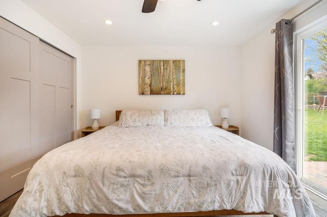 405 N 2nd St, Eagle, ID 83616