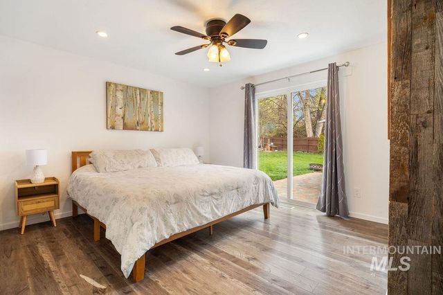 405 N 2nd St, Eagle, ID 83616