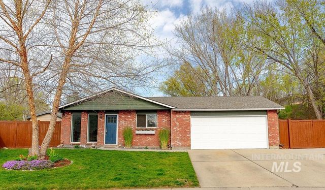 405 N 2nd St, Eagle, ID 83616