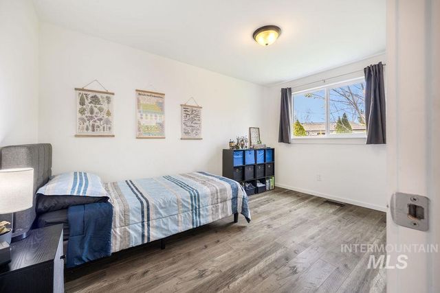 405 N 2nd St, Eagle, ID 83616