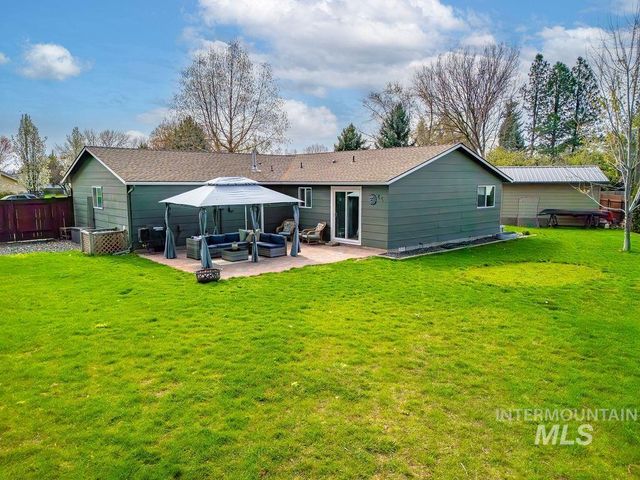 405 N 2nd St, Eagle, ID 83616