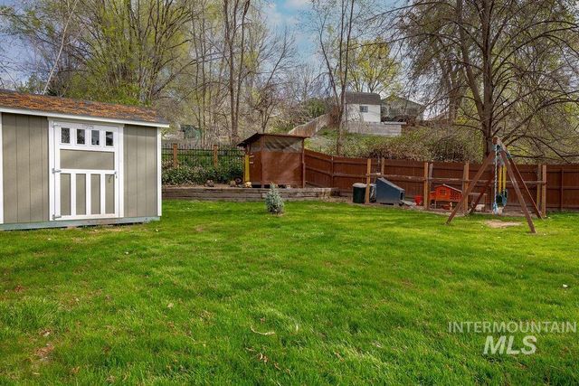 405 N 2nd St, Eagle, ID 83616