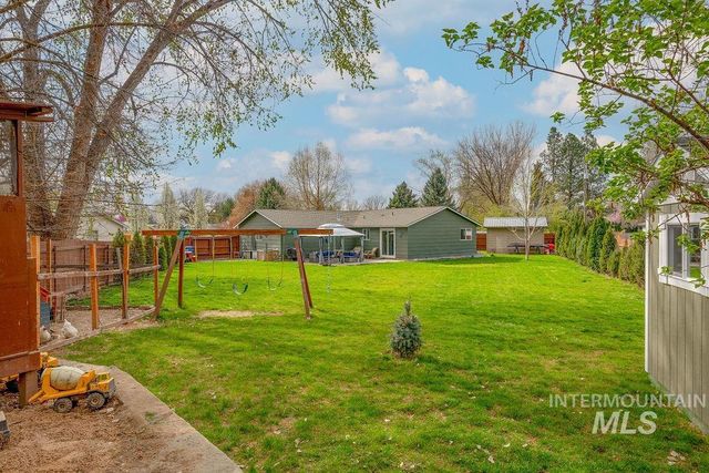 405 N 2nd St, Eagle, ID 83616