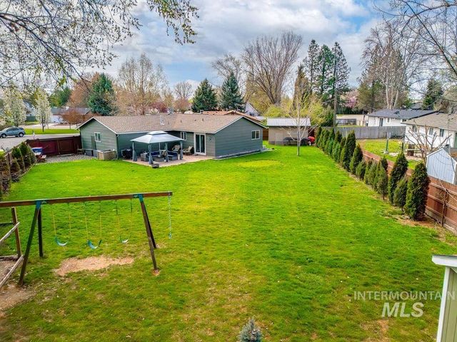 405 N 2nd St, Eagle, ID 83616