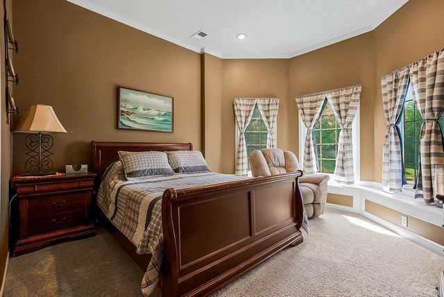 6905 N Charleston Drive, Kansas City, MO 64119