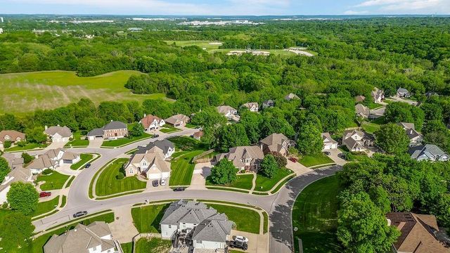 6905 N Charleston Drive, Kansas City, MO 64119