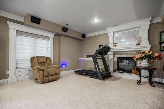 6905 N Charleston Drive, Kansas City, MO 64119