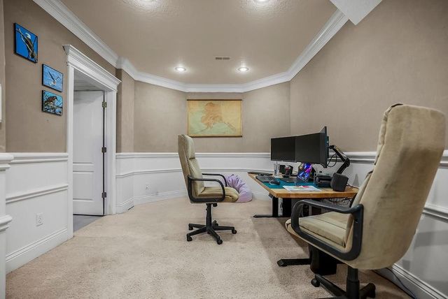 6905 N Charleston Drive, Kansas City, MO 64119