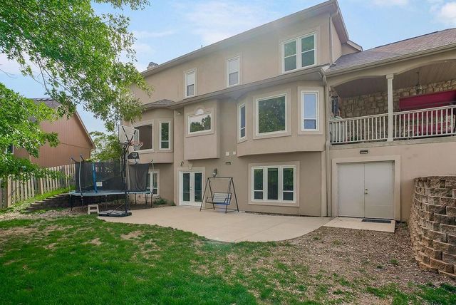 6905 N Charleston Drive, Kansas City, MO 64119