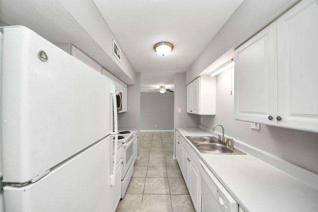 16120 Stuebner Airline Road 505, Spring, TX 77379