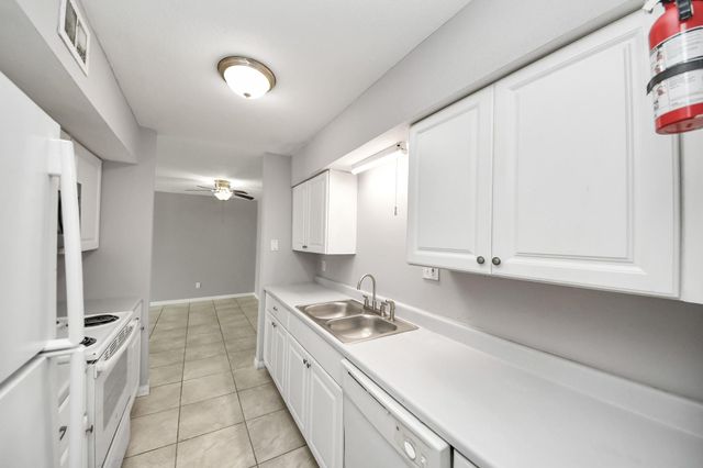 16120 Stuebner Airline Road 505, Spring, TX 77379