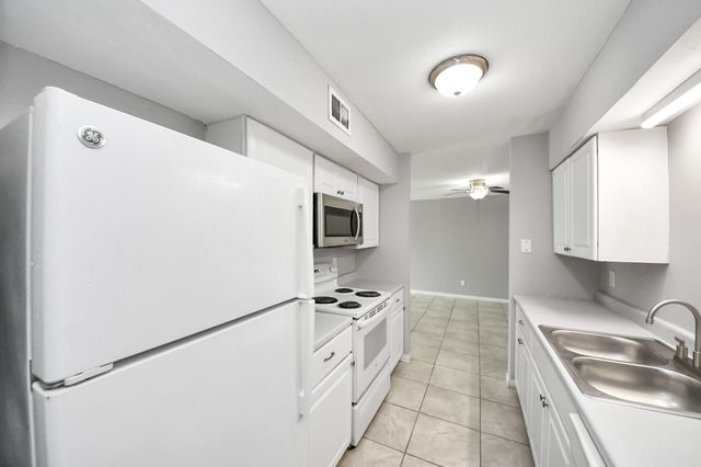 16120 Stuebner Airline Road 505, Spring, TX 77379