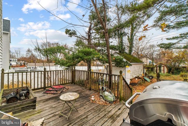 2714 LOUISE AVE, Baltimore, MD 21214