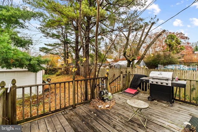 2714 LOUISE AVE, Baltimore, MD 21214