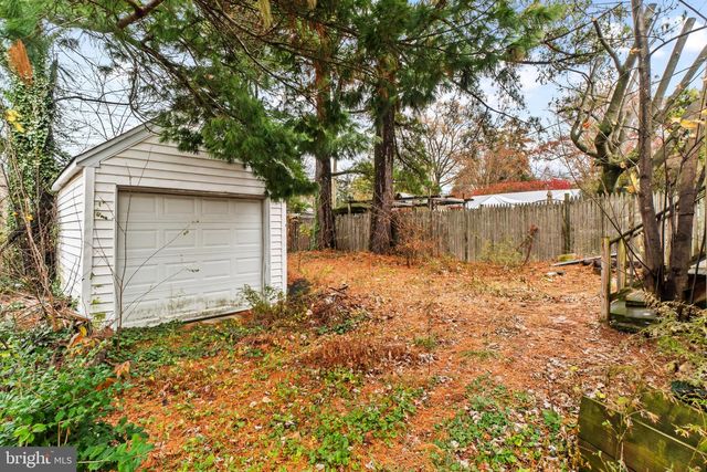 2714 LOUISE AVE, Baltimore, MD 21214