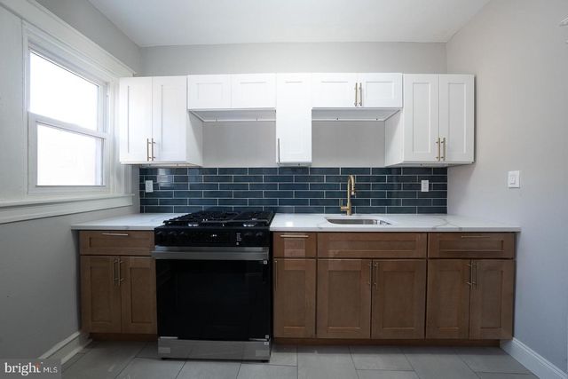 91 LAMPORT RD, Upper Darby, PA 19082