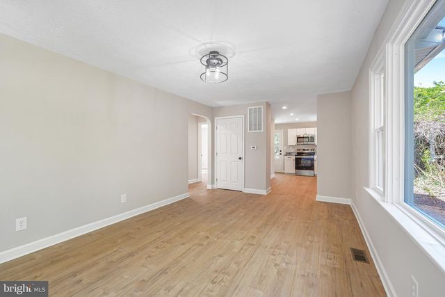 8545 SAINT ANTHONYS RD, King George, VA 22485