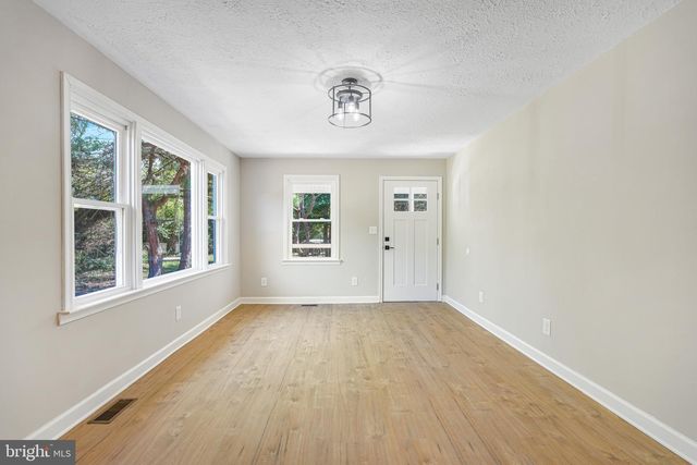 8545 SAINT ANTHONYS RD, King George, VA 22485